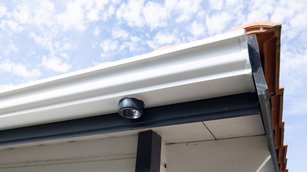 Seamless Gutters Installation in Hillsboro