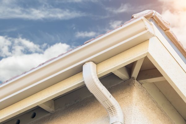 Seamless Gutter Replacement in Hillsboro